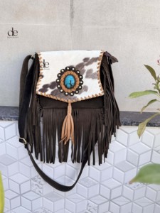 Nouveauté 2026 Sac à main bandoulière en cuir suédé à franges, style western avec fourrure de vache, orné de pierres, pour femme, design unique - Product Image 2