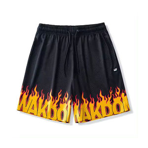 กางเกงขาสั้นผู้ชายผ้าโพลีเอสเตอร์คุณภาพสูง ระบายอากาศได้ดี แห้งเร็ว ลายพิมพ์เปลวไฟ สไตล์ไฮสตรีท ความยาวระดับเข่า เป็นมิตรต่อสิ่งแวดล้อม - Product Image 1