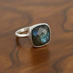 Bague en labradorite, bijoux faits à la main en pierres précieuses, argent sterling 925 plaqué or 14 carats, bijoux fins pour femme, cadeau - Product Image 6