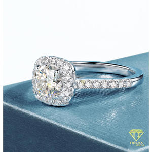 Élégante bague de fiançailles en argent sterling 925 avec diamant moissanite taille coussin pour les fournisseurs en gros - Product Image 2