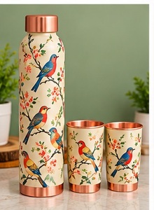 Botella de Agua Azul Marino con Diseño Paisley Dorado y Dos Tazas a Juego, Portátil y Ecológica - Product Image 2