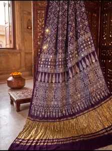 Sari de Lujo de Seda Modal Pura con Estampado Ajrakh y Trabajo de Espejo, Hecho a Mano por Artesanos, Estampado en Bloque, Diseño Étnico para Mujer - Product Image 4