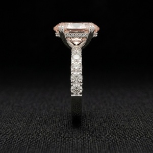 Anillo de Oro Elegante y Moderno para Mujer, Ligero, Estilizado, para Uso Diario, Regalo de Joyería para Boda, Compromiso o Día Especial - Product Image 3