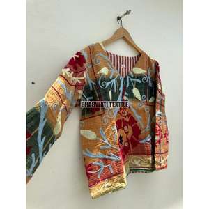 Veste d'hiver matelassée en coton unisexe Taille XL Broderie indienne Suzani Respirant Kantha Raw Edge Short Length Fall Coat - Product Image 3