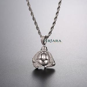 Pendentif Bouddha plaqué or avec incrustation de diamant de laboratoire rond, breloque thématique, luxe, unisexe, à porter au quotidien - Product Image 3