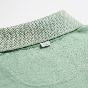 T-shirts d'été en gros à manches courtes pour hommes, personnalisables avec logo imprimé sur le devant, en polyester blanc uni, respirants et formels - Product Image 5