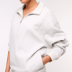 Sweat-shirt à col zippé pour femme Wearpex avec logo personnalisé, ultra doux, en polaire premium, 220g, mélange polyester/coton écologique - Product Image 3