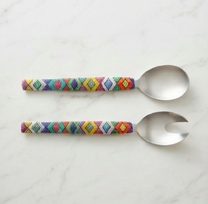 Ensemble de cuillères et fourchettes de service en métal de style bohème avec manches à motifs colorés, compatibles lave-vaisselle, couverts de fête - Product Image 3