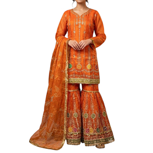 Vestidos de Diseñadora para Mujer, Atuendos Contemporáneos para Fiestas con Escotes Únicos, Mangas Elegantes y Acabados Refinados para Eventos Especiales - Product Image 5