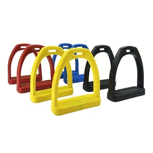 Étriers de cheval de style classique, cadre métallique robuste, large surface d'adhérence, prise en main sécurisée, équipement d'équitation confortable, utilisation durable - Product Image 1