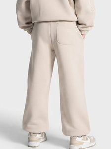 Ensemble de survêtement personnalisé pour filles, couleur crème, avec lignes contrastées, en molleton de coton doux et respirant, comprenant un sweat à capuche et un pantalon de survêtement à jambes larges, fabrication OEM - Product Image 5