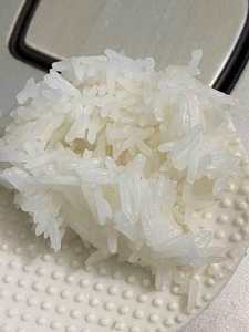 พระอาทิตย์ขึ้น ST25ข้าวขาวเมล็ดยาวจากเวียดนาม | บรรจุภัณฑ์ OEM | คุณภาพการส่งออก (WA + 84986778999 Mr. David) - Product Image 3