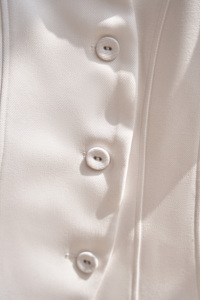Chaleco Elegante Blanco Asimétrico para Mujer, con Mangas Cortas, Estilo Oficina, Moderno, Casual de Negocios, Marca YONA - Product Image 5