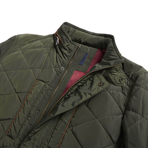 Nouvelle conception, tendance du moment, veste de terrain matelassée unie pour homme, la plus demandée, imperméable, avec logo frontal, vente en gros - Product Image 5