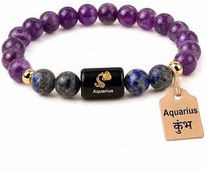 Bracelet en cristal premium du zodiaque Aquarius avec perles d'améthyste, étiquette en cuivre gravée d'un symbole sanskrit - Cadeau souvenir - Product Image 1