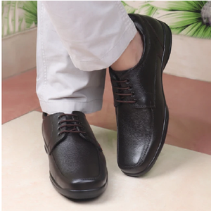 Chaussures habillées marron sophistiquées pour hommes – Classiques à lacets, idéales pour le bureau et les affaires, confortables et au design élégant - Product Image 4