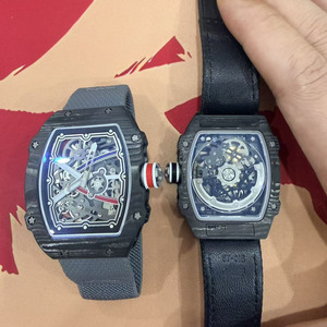 Superbe montre pour homme RM67-02 en fibre de carbone de forme tonneau, design ultra-fin de 7,8 mm, verre saphir, montre de créateur - Product Image 5