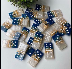Elegante juego de dominó de resina para entretenimiento en el hogar, actividades familiares, fines de semana, fiestas y noches de juegos. - Product Image 6