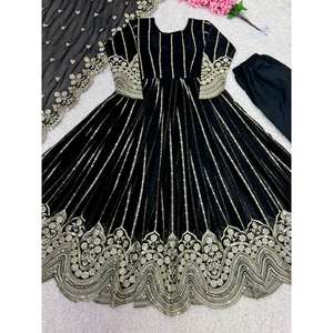 Vestido de Noche Bordado a Mano con Lentejuelas, Silueta A-Line, Talla XL, Corte Imperio en la Cintura y Dupatta con Trabajo de Lentejuelas - Product Image 4