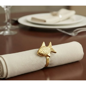 Anillos de Servilleta de Latón Hechos a Mano con Forma de Pez, Porta Servilletas Metálicos Dorados con Diseño de Animales para Banquetes, Hoteles y Decoración de Mesa, Accesorio de Comedor - Product Image 1