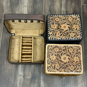 Boîte à bijoux de rangement multifonctionnelle de grande capacité Nouveau style personnalisé en cuir de vache usiné à la main pour collier bague boucles d'oreilles - Product Image 4