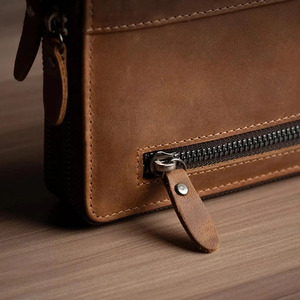 Pochette en cuir véritable, sac à main de soirée conçu pour les événements de luxe, les mariages et les réceptions formelles, à vendre - Product Image 5