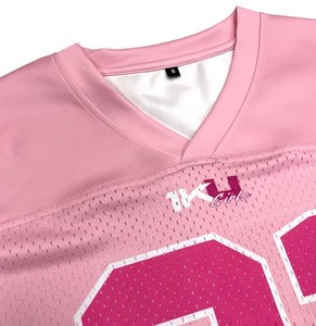 Camiseta de fútbol americano personalizada de moda urbana con estampado por transferencia térmica, diseño rosa sólido para mujer, camiseta corta de malla regular - Product Image 4