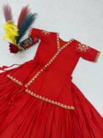 Ensemble Anarkali Lehenga brodé rouge en soie satinée, style indien/pakistanais, longueur ras du sol, coupe ample, col en V, manches 3/4, pour mariage