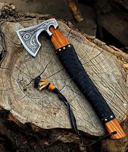 Hacha Vikinga Hecha a Mano Personalizada para Regalo de Padrinos de Boda, Hoja de Acero con Alto Contenido de Carbono, Mango de Madera de Fresno Envuelto en Cuero, Forjada a Mano, para Camping THEWIZ - Product Image 6