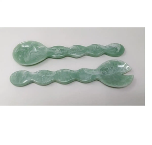 Juego de Servidores de Ensalada Ecológicos de Resina con Diseño de Confeti Terrazzo |   Cucharas para Ensalada de Resina Epoxi Estilo Veneciano |   Apto para lavavajillas y microondas - Product Image 3