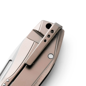 Couteaux pliants Champagne Bronze avec manche en métal lisse et lame satinée, dotés d'un clip de poche, pour le camping et la randonnée en extérieur - Product Image 5