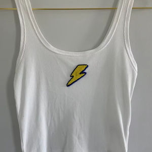 Top de mujer con bordado de cuentas para la colección de verano, estilo bohemio, top sin mangas con bordado de cuentas para mujer - Product Image 1