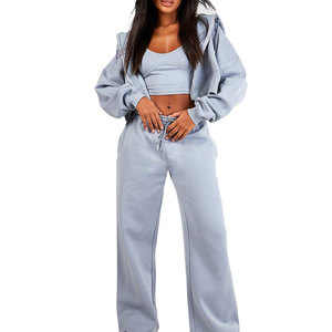 ราคาสมเหตุสมผล ขายดีที่สุด บริการ OEM เสื้อครอปท็อป ออกแบบเองได้ เสื้อผ้าสตรีทแวร์ ดีไซน์ล่าสุด เสื้อครอปท็อปผู้หญิง ชุดวอร์ม - Product Image 1