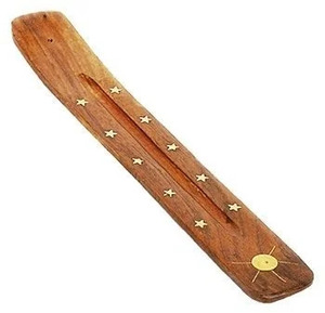 Quemador de incienso de sándalo hecho a mano con incrustaciones de estrellas y diseño de sol para uso religioso. Quemador de incienso de madera antiguo. - Product Image 1