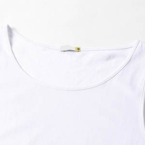 Camiseta sin mangas para hombre inspirada en las tendencias, diseñada para el gimnasio, uso casual y urbano, con tela cómoda y calidad duradera. - Product Image 5