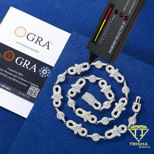 Collar de Cadena con Patrón Infinito en Tono Plateado con Eslabones de Piedras Brillantes y Detalles Centrales Redondos para Compradores de Joyería al por Mayor - Product Image 5