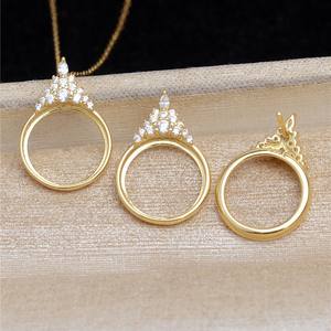 Juego de Joyería Tomabei de Plata de Ley S925 con Colgante de Mármol de Hielo y Nieve y Aretes de Muñeco de Nieve, Mármol de 12.7mm, Plata Perla 5502 - Product Image 2