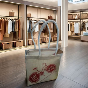 Sac fourre-tout en jute à logo personnalisable, capacité d'achat extra large avec fermeture à l'épaule et poignée en corde - Product Image 3