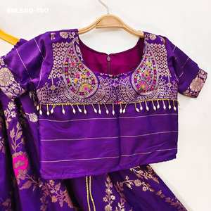 Increíble Variedad de Colores, Nuevo Seda Banarasi con Patrón Zari y Trabajo de Encaje, Conjunto de Lehenga-Choli y Dupatta para Niños, Suministro al por Mayor - Product Image 2