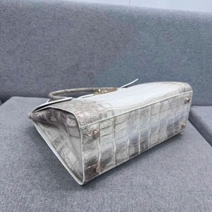 กระเป๋าถือสตรีหนังแท้คุณภาพสูงสีหิมาลัยกระเป๋าถือสตรีหรูหรามีหมายเลขล็อก - Product Image 4