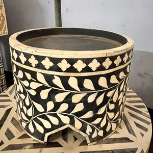 Base para Pastel Cuadrada con Incrustaciones de Hueso Hecha a Mano, Ecológica y de Calidad Premium, Solo Lavar a Mano - Product Image 1