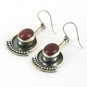 Pendientes de Aro Bohemios de Plata de Ley 925 con Ónix Rojo de Diseño Increíble, Joyería Unisex con Piedras Preciosas Naturales - Product Image 1