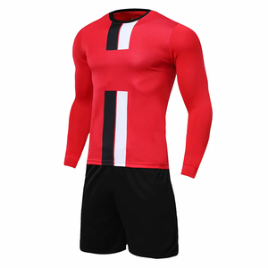 Vente en gros de nouveaux uniformes de football à manches courtes pour hommes adultes, polyester de haute qualité, respirant, respectueux de l'environnement - Product Image 5