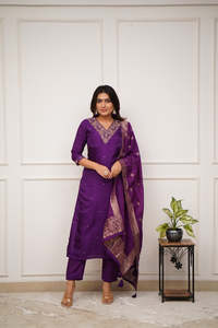 Best Women's Viscose Chanderi solid Straight Purple <b>Kurti</b> with Viscose Chanderi Pant And Jacquard Printed Dupatta Sets - Product Image 6