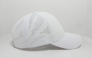 Gorra de Béisbol Blanca de 6 Paneles con Logotipo Personalizado, Corte Láser, Hecha en Vietnam, para Adultos, para Exteriores, Cuatro Estaciones, Alta Calidad, 100% Poliéster - Product Image 3