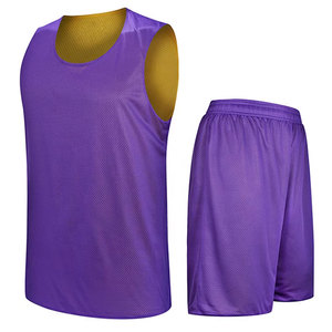 Uniformes de basket-ball personnalisés professionnels respirants avec logo, 100% polyester, services OEM, style imprimé pour hommes - Product Image 1