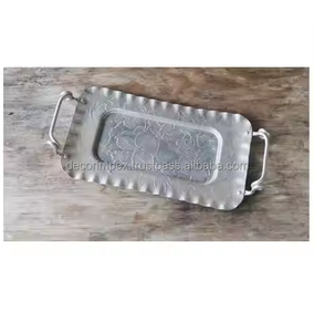 Plateau plaqué or en aluminium design pour plateau de service décoratif de table de qualité durable disponible en conception personnalisée - Product Image 2