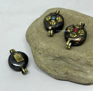 Nueva Llegada - Colgantes de Mariposa Turquesa Antiguos con Temática Religiosa para el Budismo Tibetano - Product Image 4