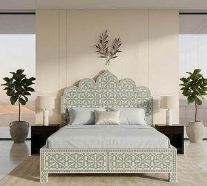 Base de Cama de Madera con Panel Decorativo de Estilo Marroquí Contemporáneo, Tamaño Queen/California King, Muebles Decorativos para Dormitorio - Product Image 1