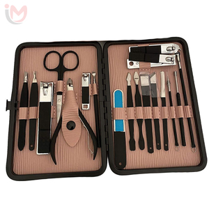 Kit de manicura clásico de cuero con cortaúñas 3 en 1, set portátil de viaje para adultos, servicios OEM - Product Image 3